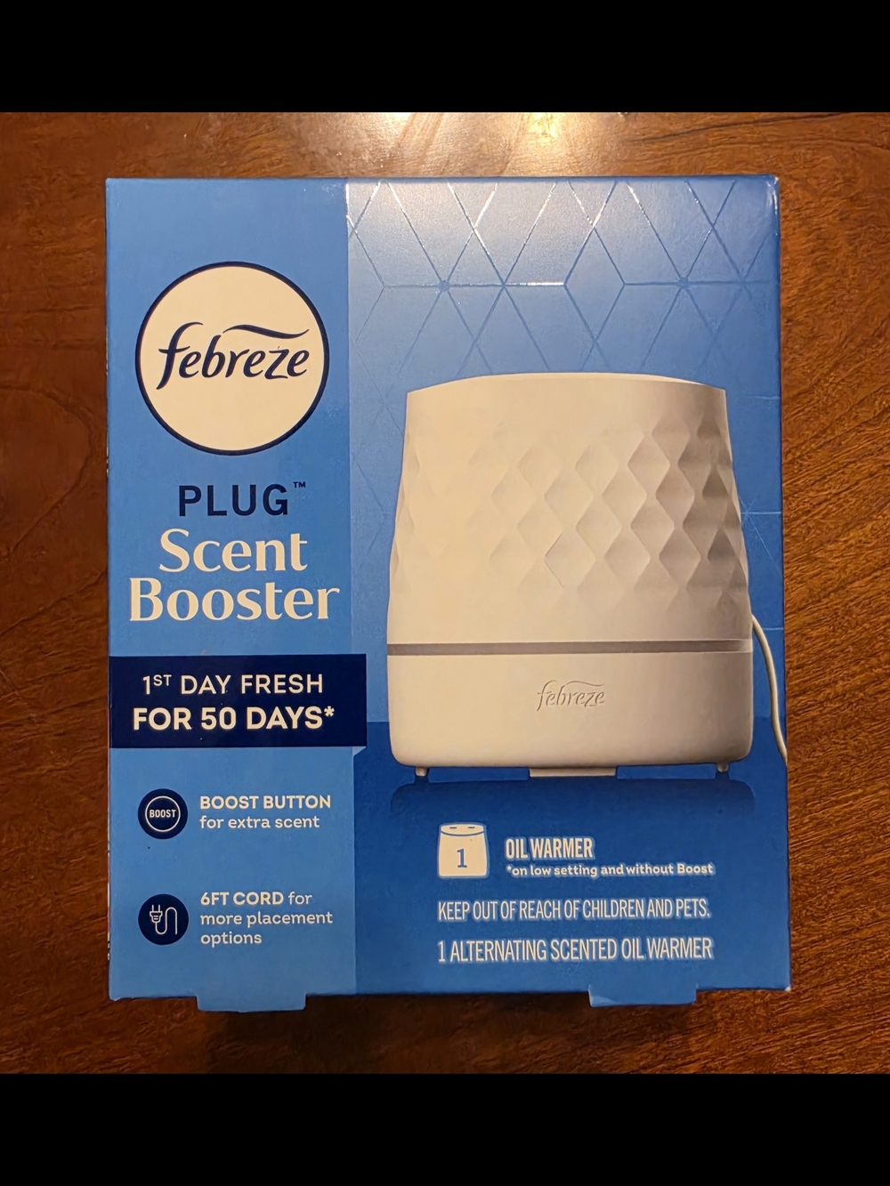 NWT Febreze Plug Scent Booster Oil Warmer White